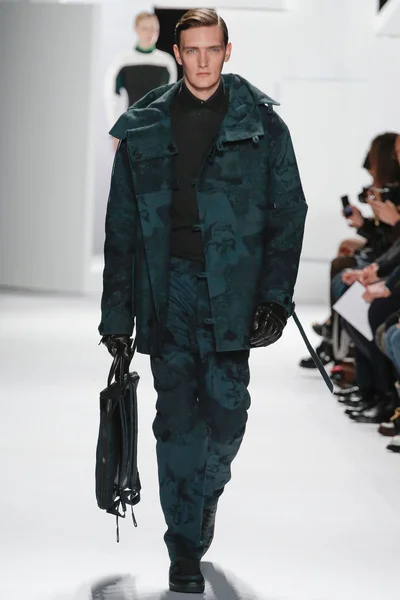Look 22